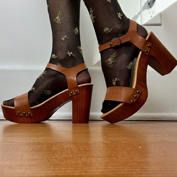 Steve Madden Luna Heels - NWOT - Picture 2 of 10